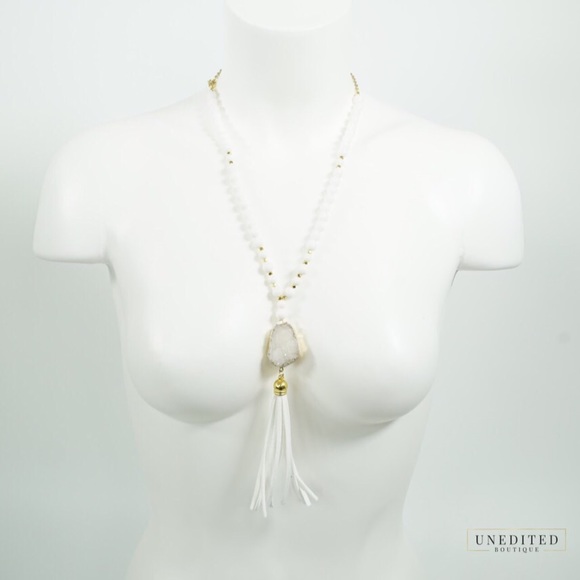 🆕 Druzy Stone Necklace - Picture 4 of 4